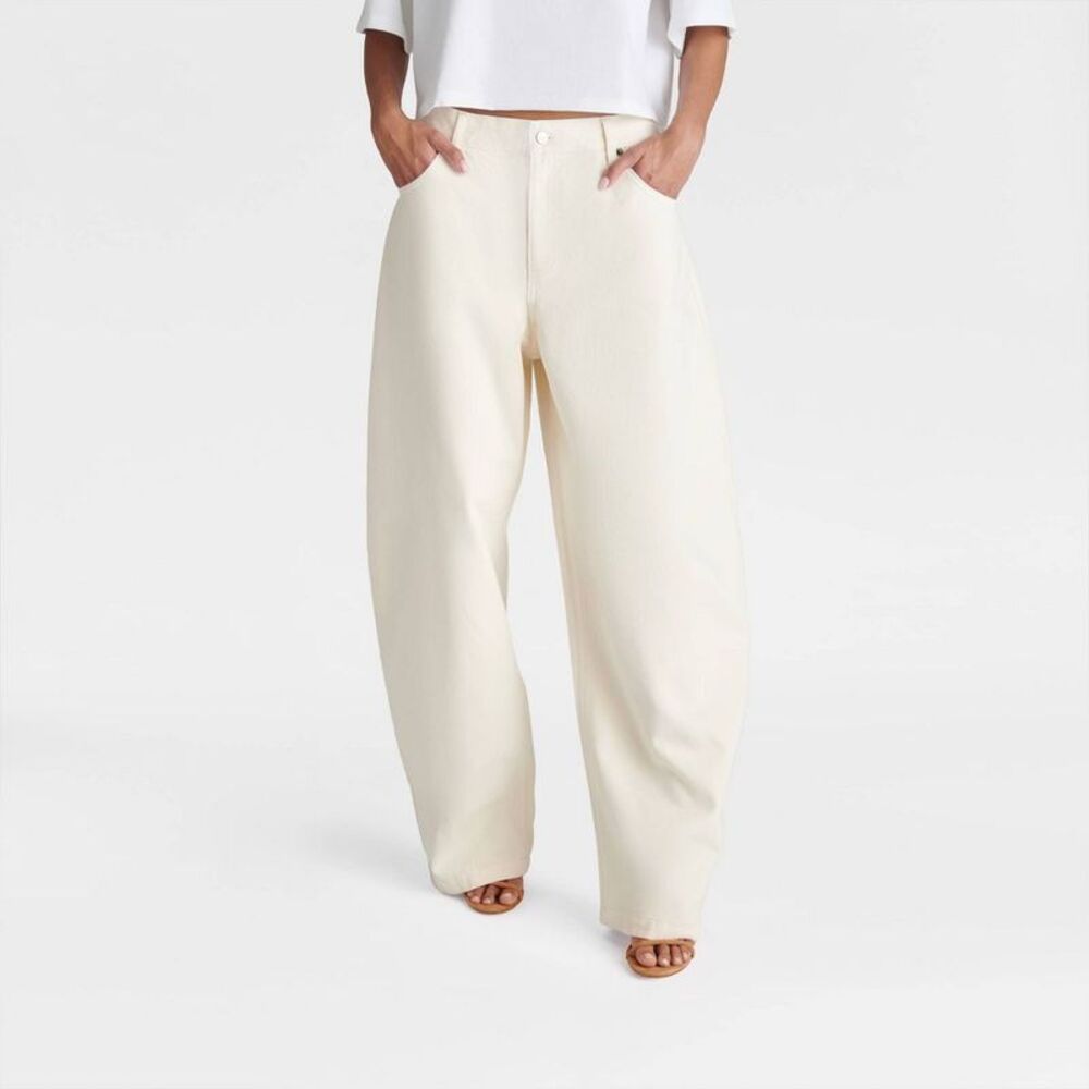 Wide Leg High-Rise Pants in Ivory